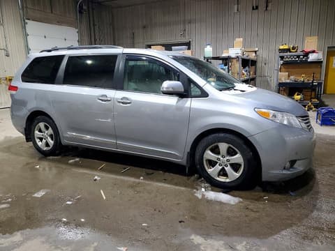 2014 Toyota Sienna, VIN 5TDDK3DC6ES074139. Фото 4 з 6 з аукціону Copart. Каталог авто зі США OpenDataCar.