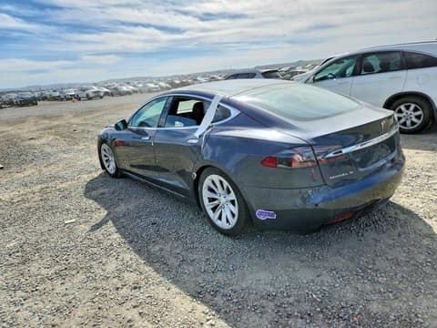 2018 Tesla Model S, VIN 5YJSA1E23JF261860. Фото 2 з 6 з аукціону Copart. Каталог авто зі США OpenDataCar.