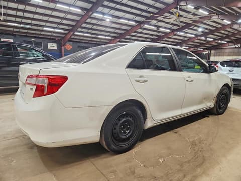 2013 Toyota Camry, VIN 4T4BF1FK4DR291107. Zdjęcie 3 z 6 z aukcji Copart. Katalog aut z USA OpenDataCar.