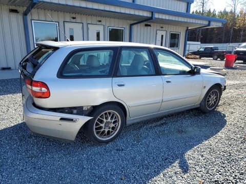 2004 Volvo V40, VIN YV1VW27564F060847. Zdjęcie 3 z 6 z aukcji Copart. Katalog aut z USA OpenDataCar.