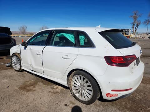 2016 Audi A3 e-tron, VIN WAUTPBFF0GA152782. Фото 2 из 6 с аукциона Copart. Каталог авто из США OpenDataCar.