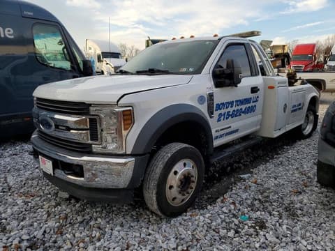 2019 Ford F-550 Super Duty, VIN 1FDUF5HT3KDA07690. Zdjęcie 1 z 6 z aukcji Copart. Katalog aut z USA OpenDataCar.
