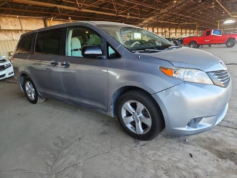 2013 Toyota Sienna, VIN 5TDZK3DC6DS301673. Фото 4 з 6 з аукціону Copart. Каталог авто зі США OpenDataCar.