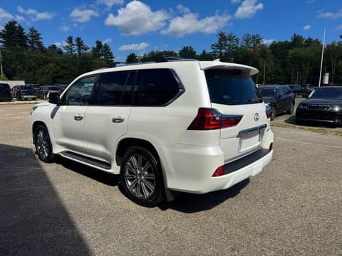 2016 Lexus LX 570, VIN JTJHY7AX0G4198272. Фото 3 з 6 з аукціону Copart. Каталог авто зі США OpenDataCar.