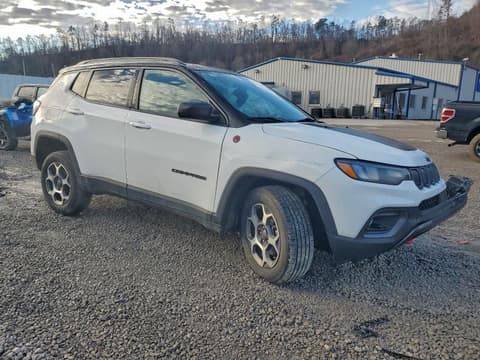2022 Jeep Compass, VIN 3C4NJDDBXNT168969. Фото 4 з 6 з аукціону Copart. Каталог авто зі США OpenDataCar.