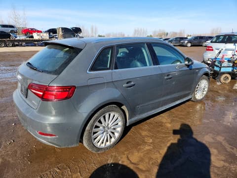 2017 Audi A3 e-tron, VIN WAUUPBFF0HA058181. Фото 3 из 6 с аукциона Copart. Каталог авто из США OpenDataCar.