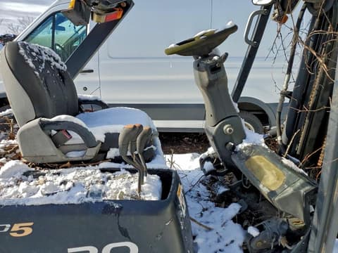 2010 Doosan Forklift, VIN MP00129. Фото 5 з 6 з аукціону Copart. Каталог авто зі США OpenDataCar.