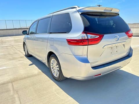 2017 Toyota Sienna, VIN 5TDYZ3DC6HS897302. Фото 3 з 6 з аукціону Copart. Каталог авто зі США OpenDataCar.