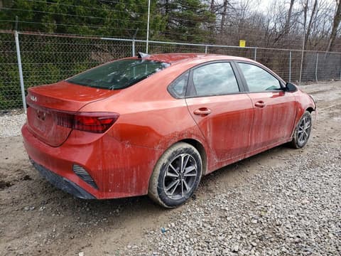 2022 Kia Forte, VIN 3KPF24AD9NE486688. Фото 3 з 6 з аукціону Copart. Каталог авто зі США OpenDataCar.