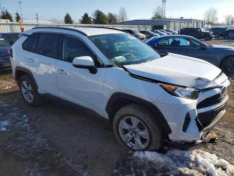 2021 Toyota RAV4, VIN 2T3W1RFV0MW114984. Фото 4 з 6 з аукціону Copart. Каталог авто зі США OpenDataCar.