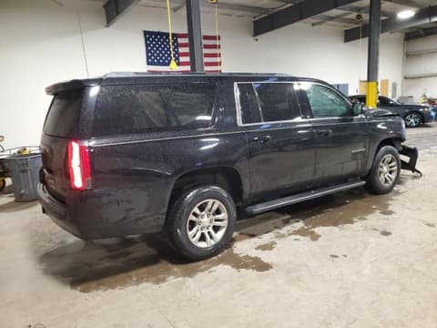 2017 Chevrolet Suburban, VIN 1GNSKHKCXHR170728. Фото 3 з 6 з аукціону Copart. Каталог авто зі США OpenDataCar.