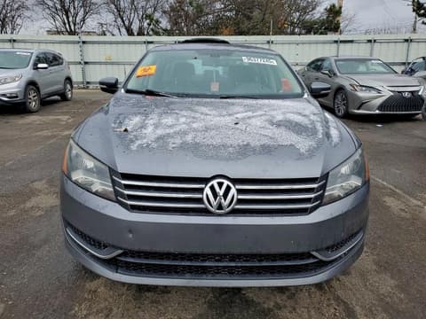 2012 Volkswagen Passat, VIN 1VWBH7A30CC109643. Фото 5 з 6 з аукціону Copart. Каталог авто зі США OpenDataCar.