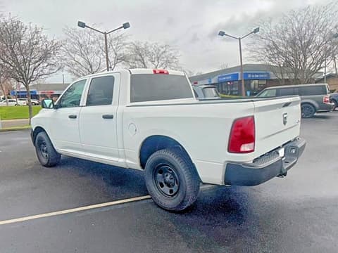 2018 Ram 1500, VIN 1C6RR7XT3JS326149. Фото 3 из 6 с аукциона Copart. Каталог авто из США OpenDataCar.