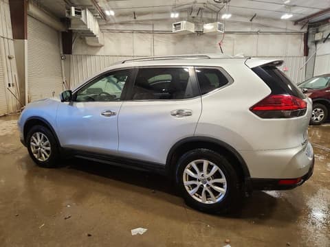 2017 Nissan Rogue, VIN 5N1AT2MV8HC743234. Фото 2 з 6 з аукціону Copart. Каталог авто зі США OpenDataCar.