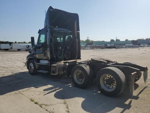 2017 Freightliner Cascadia 125, VIN 1FUJGEDR8HLHZ7996. Фото 3 з 6 з аукціону Copart. Каталог авто зі США OpenDataCar.