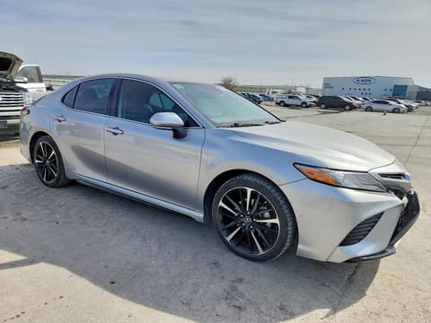 2019 Toyota Camry, VIN 4T1B61HK4KU855181. Zdjęcie 4 z 6 z aukcji Copart. Katalog aut z USA OpenDataCar.
