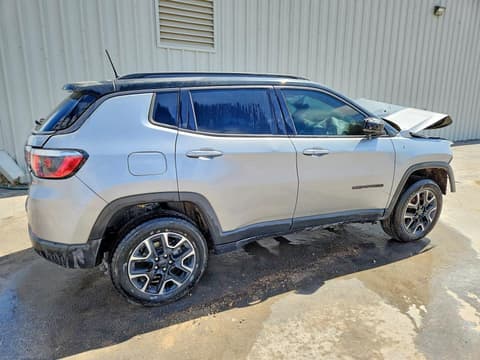 2020 Jeep Compass, VIN 3C4NJDDB1LT126798. Фото 3 з 6 з аукціону Copart. Каталог авто зі США OpenDataCar.