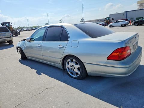 2001 Lexus LS 430, VIN JTHBN30F610005557. Фото 2 з 6 з аукціону Copart. Каталог авто зі США OpenDataCar.