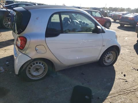 2016 Smart Fortwo, VIN WMEFJ5DA7GK142448. Фото 3 з 6 з аукціону Copart. Каталог авто зі США OpenDataCar.