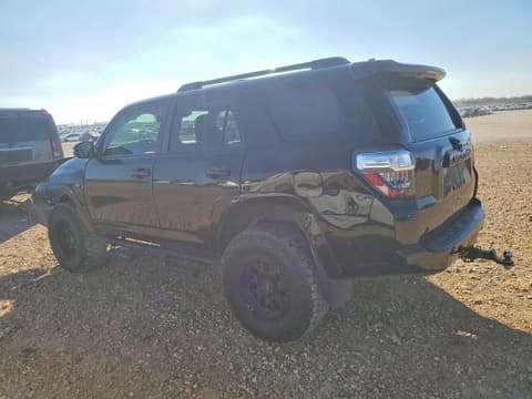 2020 Toyota 4Runner, VIN JTEBU5JR4L5822231. Фото 2 з 6 з аукціону Copart. Каталог авто зі США OpenDataCar.