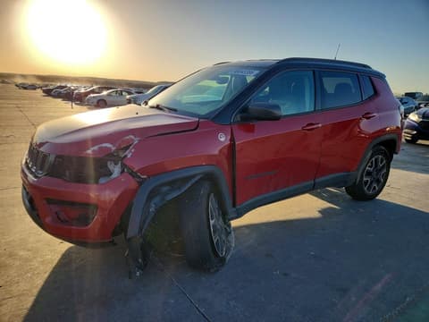 2019 Jeep Compass, VIN 3C4NJDDB5KT667769. Фото 1 з 6 з аукціону Copart. Каталог авто зі США OpenDataCar.