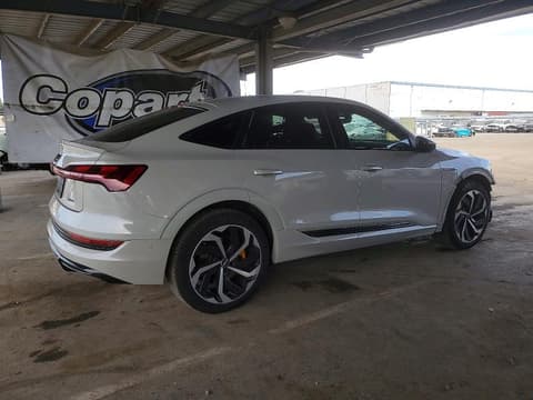 2022 Audi e-tron Sportback, VIN WA12AAGE8NB008303. Фото 3 из 6 с аукциона Copart. Каталог авто из США OpenDataCar.