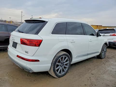 2017 Audi Q7, VIN WA1LAAF73HD035313. Фото 3 з 6 з аукціону Copart. Каталог авто зі США OpenDataCar.