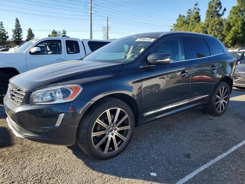2015 Volvo XC60, VIN YV4612RK0F2631607. Фото 1 з 6 з аукціону Copart. Каталог авто зі США OpenDataCar.