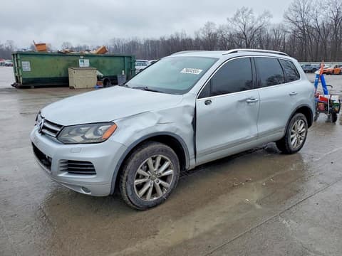 2014 Volkswagen Touareg, VIN WVGEF9BP2ED015260. Фото 1 из 6 с аукциона Copart. Каталог авто из США OpenDataCar.