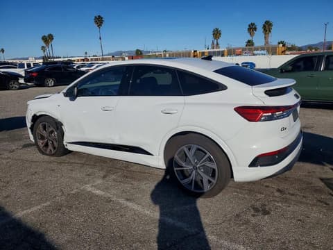 2025 Audi Q4 e-tron Sportback, VIN WA13UBFZ3SP043495. Фото 2 из 6 с аукциона Copart. Каталог авто из США OpenDataCar.