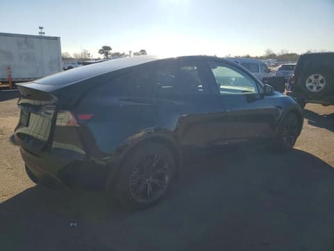 2025 Tesla Model Y, VIN 7SAYGDEE7SF306484. Zdjęcie 3 z 6 z aukcji Copart. Katalog aut z USA OpenDataCar.