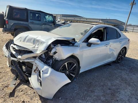 2020 Toyota Camry, VIN 4T1KZ1AK1LU040911. Фото 1 з 6 з аукціону Copart. Каталог авто зі США OpenDataCar.