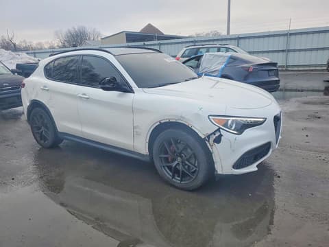 2019 Alfa romeo Stelvio, VIN ZASPAKBN3K7C50527. Фото 4 з 6 з аукціону Copart. Каталог авто зі США OpenDataCar.
