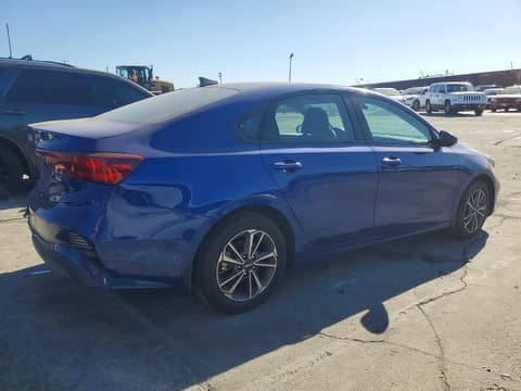 2024 Kia Forte, VIN 3KPF24AD1RE712180. Фото 3 из 6 с аукциона Copart. Каталог авто из США OpenDataCar.