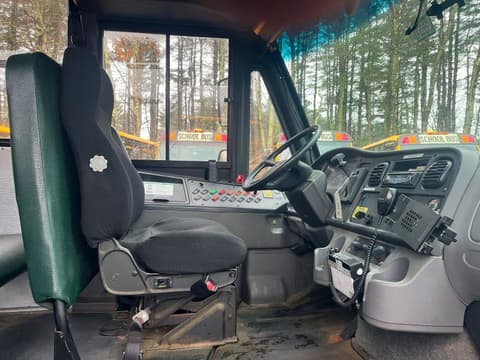 2015 Freightliner Chassis, VIN 4UZABRDU1FCGJ8501. Фото 5 з 6 з аукціону Copart. Каталог авто зі США OpenDataCar.