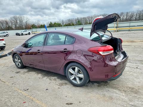 2018 Kia Forte, VIN 3KPFL4A77JE167906. Фото 2 з 6 з аукціону Copart. Каталог авто зі США OpenDataCar.