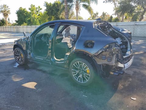 2023 Maserati Grecale, VIN ZN682AVM7P7434205. Фото 2 з 6 з аукціону Copart. Каталог авто зі США OpenDataCar.