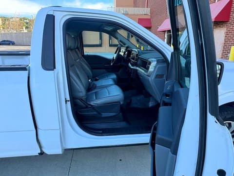 2023 Ford F-150 Lightning, VIN 1FTMF1CP5PKG21800. Фото 5 з 6 з аукціону Copart. Каталог авто зі США OpenDataCar.