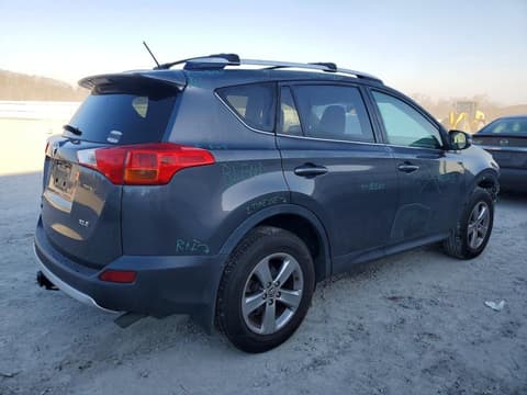 2015 Toyota RAV4, VIN JTMWFREV3FD059904. Фото 3 з 6 з аукціону Copart. Каталог авто зі США OpenDataCar.