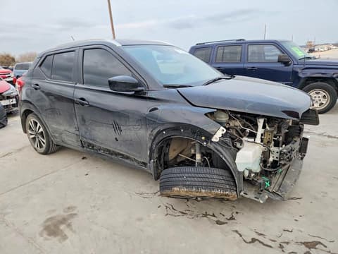 2020 Nissan Kicks, VIN 3N1CP5CV3LL549618. Фото 4 з 6 з аукціону Copart. Каталог авто зі США OpenDataCar.