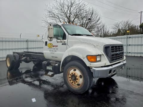 2001 Ford F-650, VIN 3FDNF65Y41MA02639. Фото 1 з 6 з аукціону Copart. Каталог авто зі США OpenDataCar.