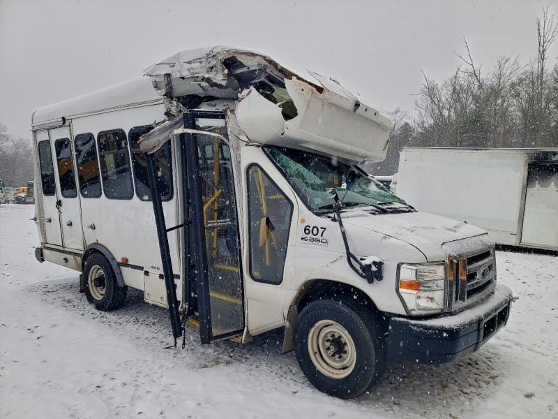 2017 Ford Econoline E350
