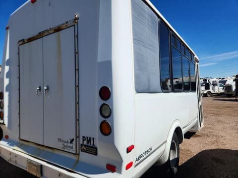 2002 Ford Econoline E350, VIN 1FDWE35S52HB70636. Photo 4 of 6 from Copart auction. OpenDataCar US salvage catalog.