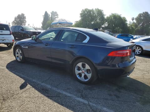 2017 Jaguar XE, VIN SAJAR4BG7HA974304. Фото 2 з 6 з аукціону Copart. Каталог авто зі США OpenDataCar.