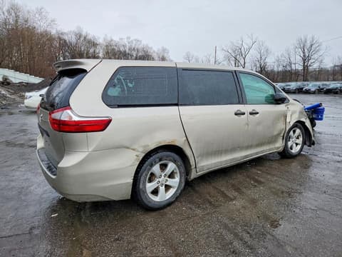 2015 Toyota Sienna, VIN 5TDZK3DC3FS599747. Фото 3 з 6 з аукціону Copart. Каталог авто зі США OpenDataCar.