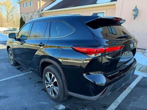 2021 Toyota Highlander Hybrid, VIN 5TDGBRCH8MS038920. Фото 2 з 6 з аукціону Copart. Каталог авто зі США OpenDataCar.