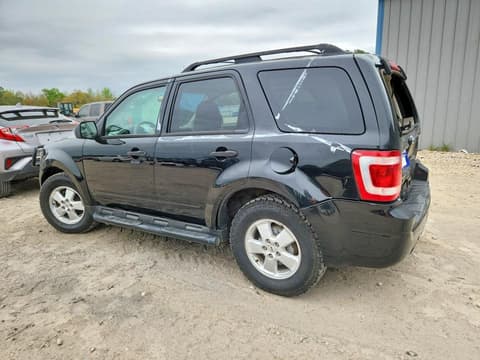 2010 Ford Escape, VIN 1FMCU9DG9AKB64121. Фото 2 з 6 з аукціону Copart. Каталог авто зі США OpenDataCar.