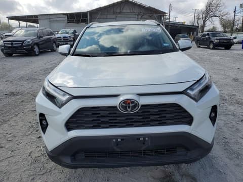 2024 Toyota RAV4, VIN JTMC1RFV8RJ031876. Фото 5 з 6 з аукціону Copart. Каталог авто зі США OpenDataCar.