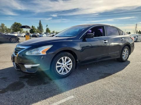 2014 Nissan Altima, VIN 1N4AL3AP1EN240652. Фото 1 з 6 з аукціону Copart. Каталог авто зі США OpenDataCar.