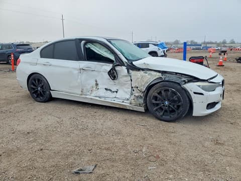 2015 Bmw 3 Series, VIN WBA3B1G53FNT01711. Фото 4 з 6 з аукціону Copart. Каталог авто зі США OpenDataCar.